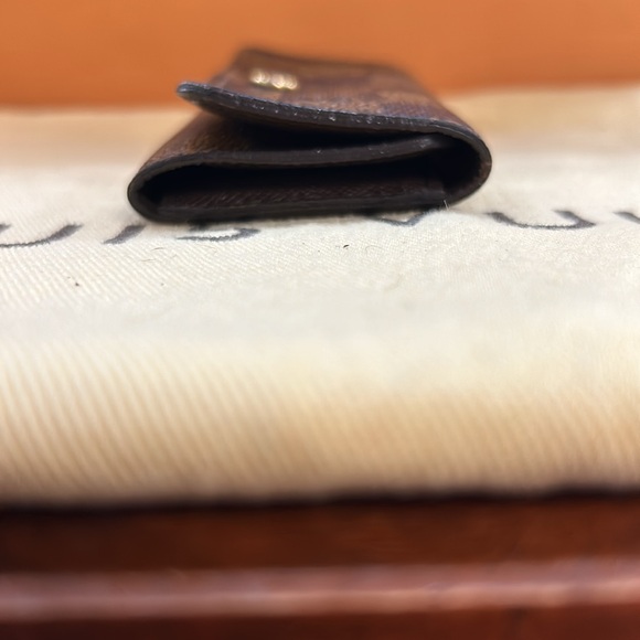 100% Authentic Louis Vuitton Damier Ebene 4 Key Cles - Picture 5 of 9